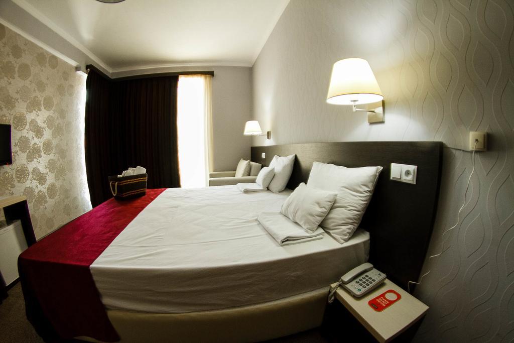 Отель The One Boutique Тбилиси Экстерьер фото