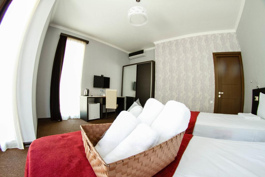 Отель The One Boutique Тбилиси Экстерьер фото